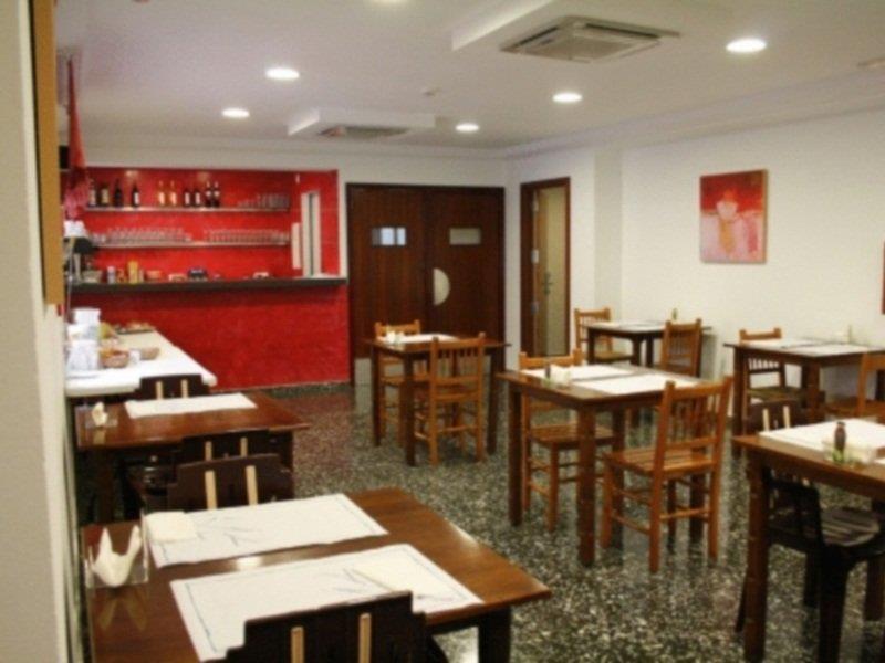 Jume - Urban 2* Port-Mahon